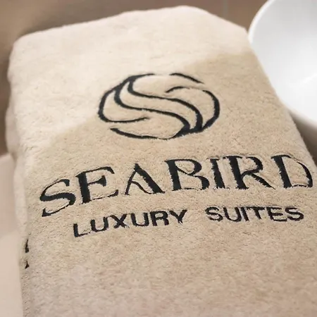 Seabird מלון דירות 3*
